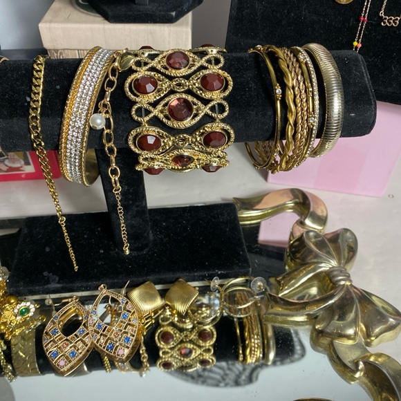 Sold - Picture 7 of 9